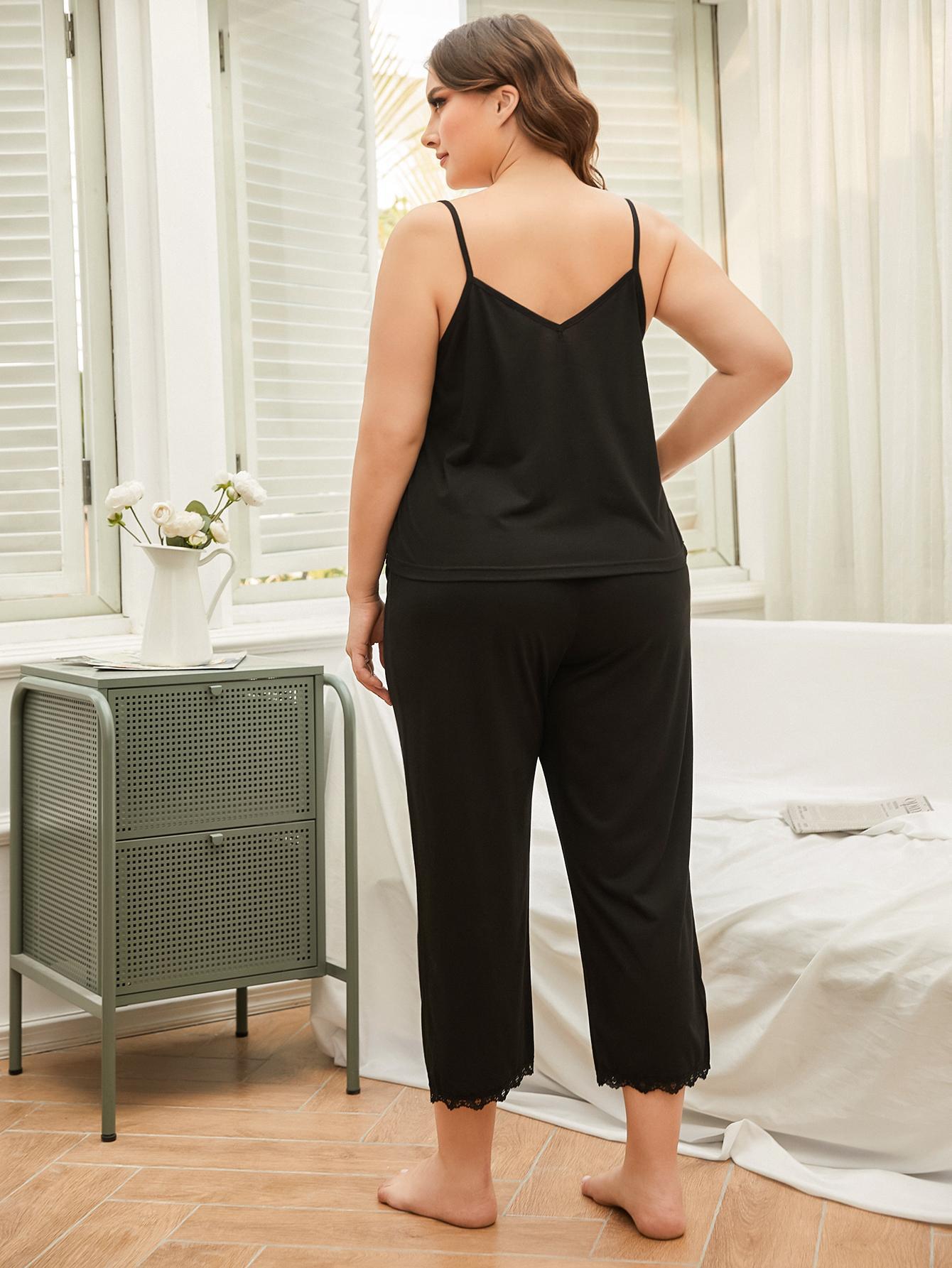 SOCOMFY Plus Size Lace Trim Slit Cami and Pants Pajama Set