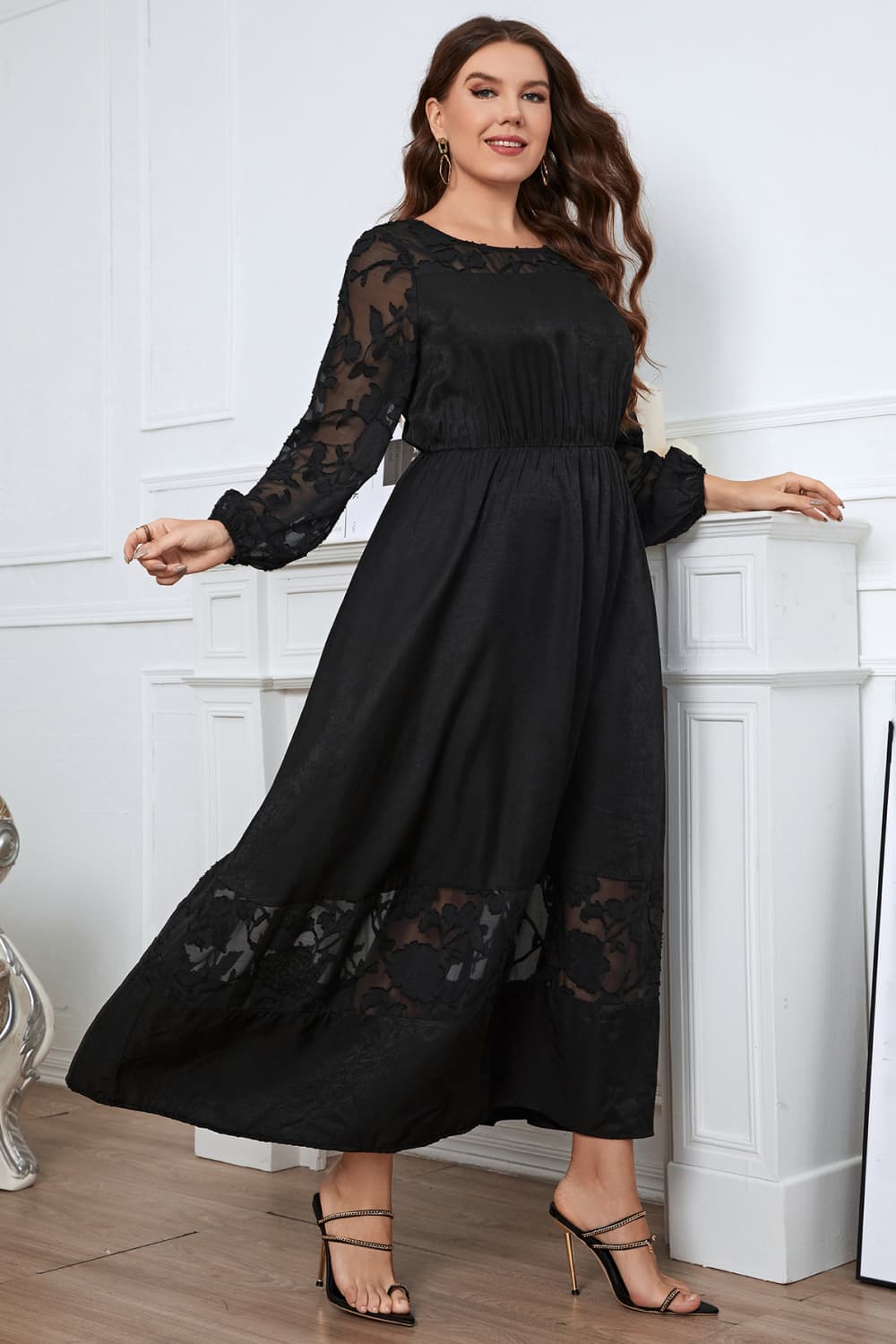 Plus Size Embroidery Round Neck Long Sleeve Maxi Dress *