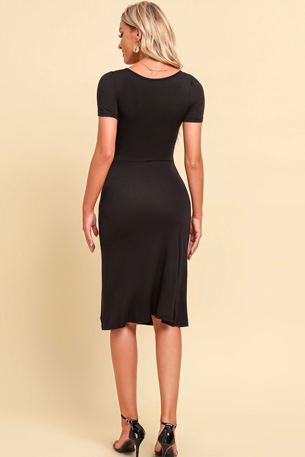 Women's Ruched Sweetheart Neck Short Sleeve Slit Dress