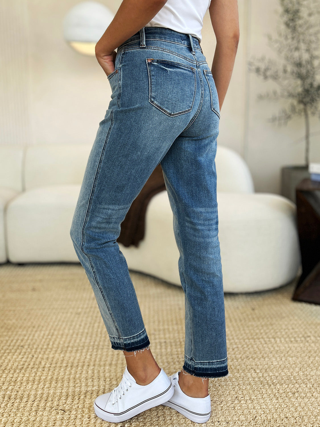 Judy Blue Full Size Mid Rise Rigid Magic Release Hem Jeans *