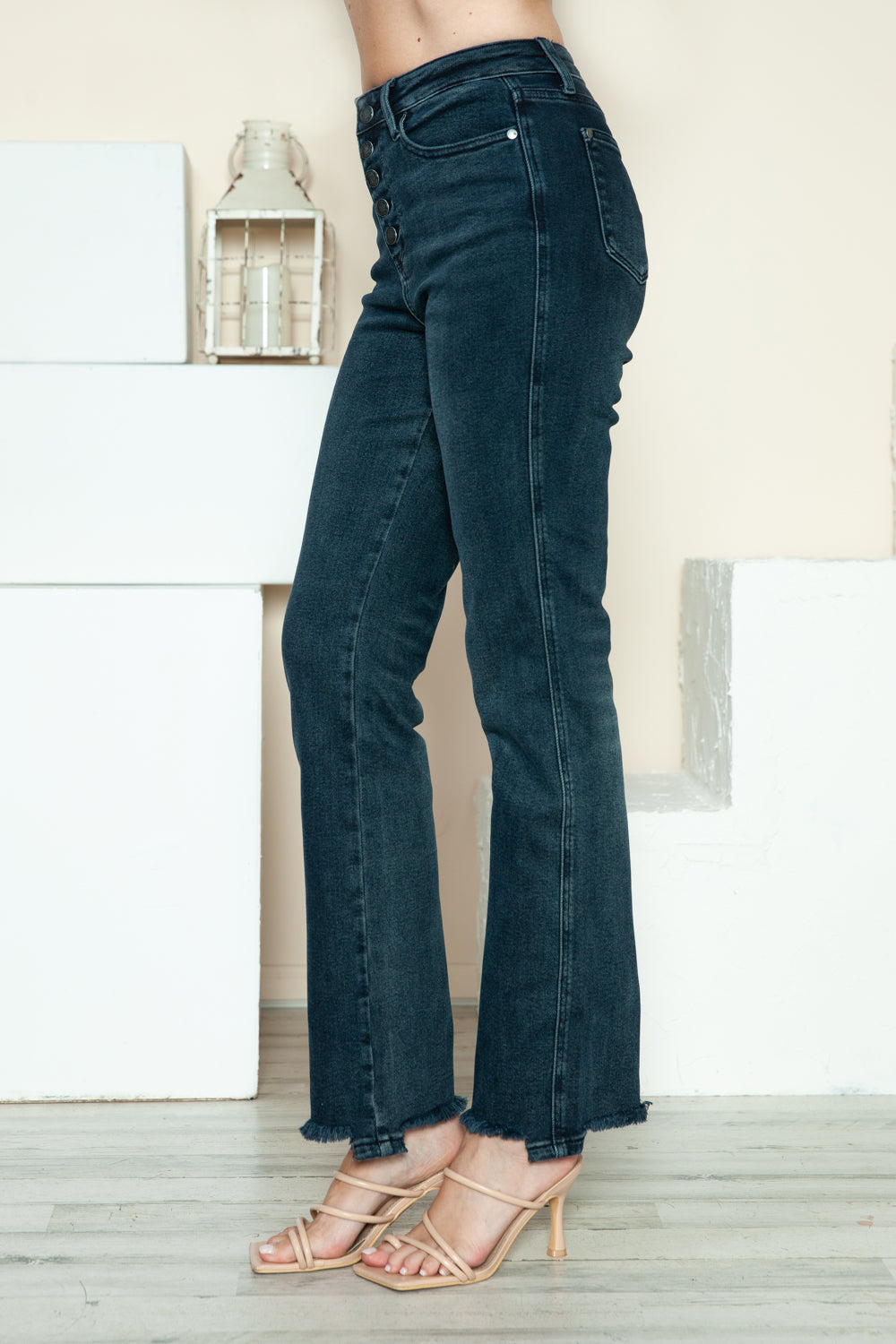 Judy Blue Full Size Button Fly Hem Destroy Straight Jeans *