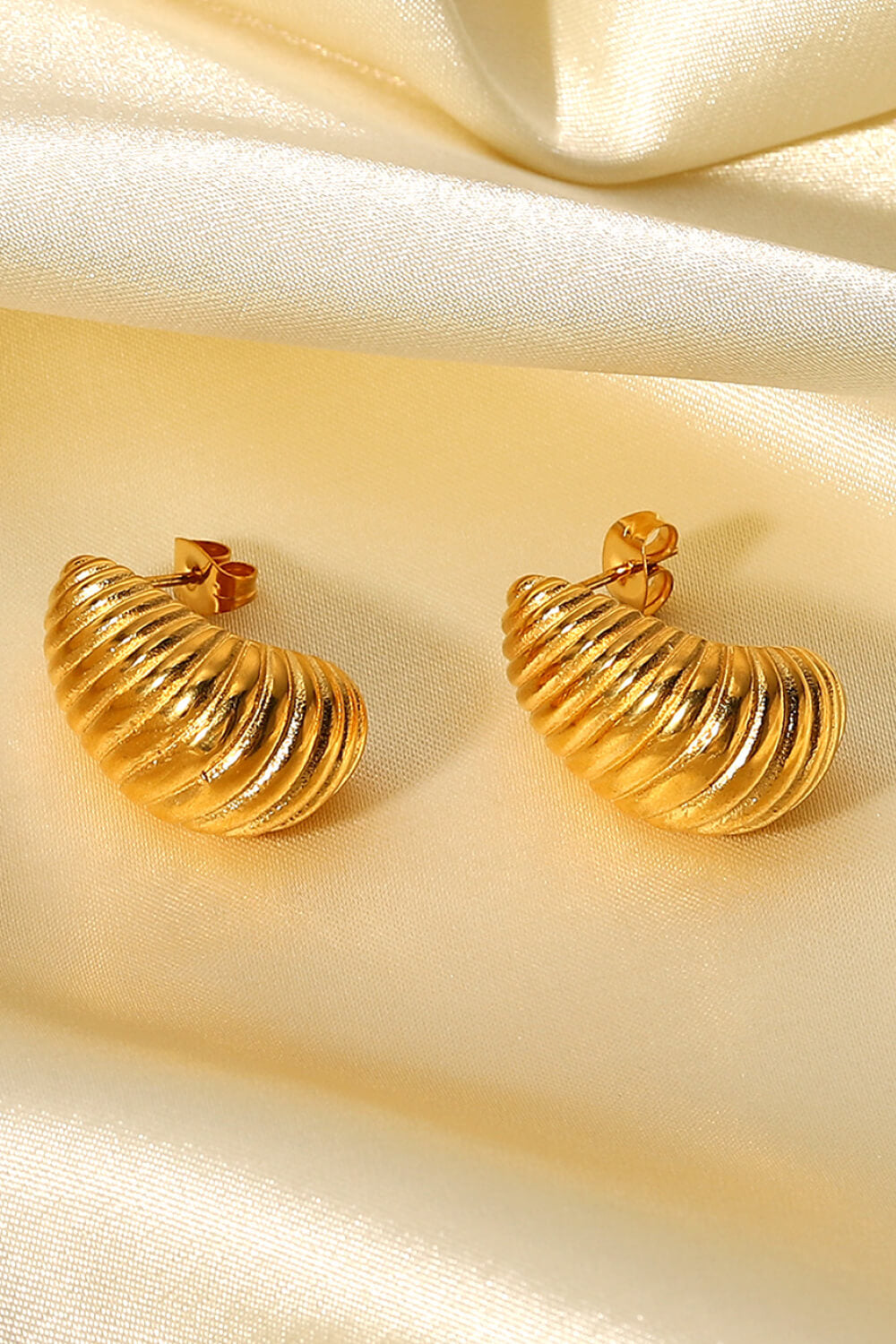 Jack & Din Shell Shore Spiral Stud Earrings