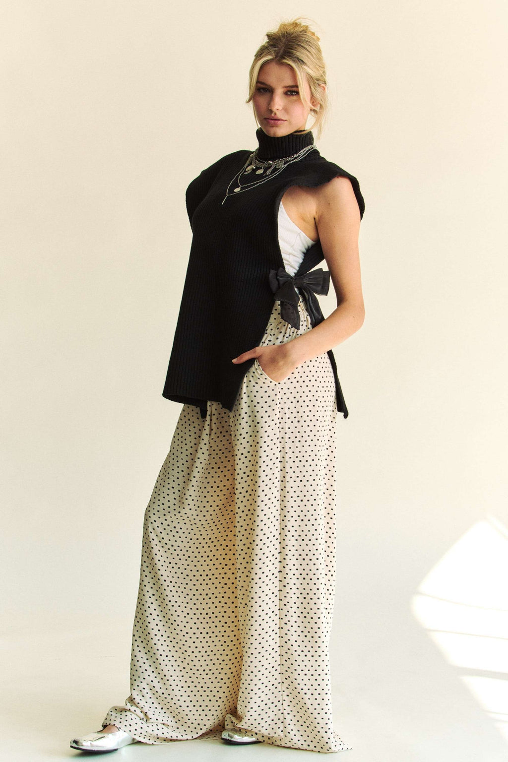 Davi & Dani Side Split Turtleneck Sleeveless Knit Top *