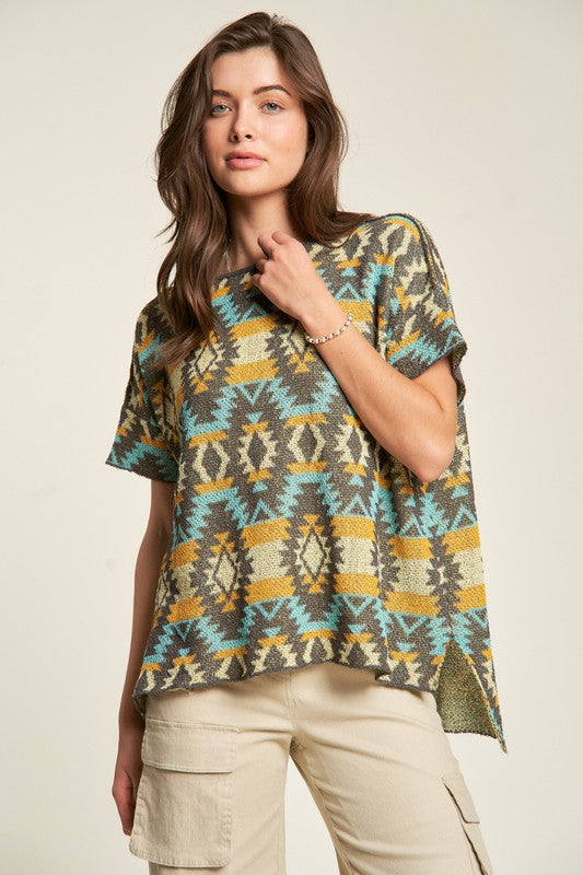 Davi & Dani High-Low Geometric Round Neck Knit Top *