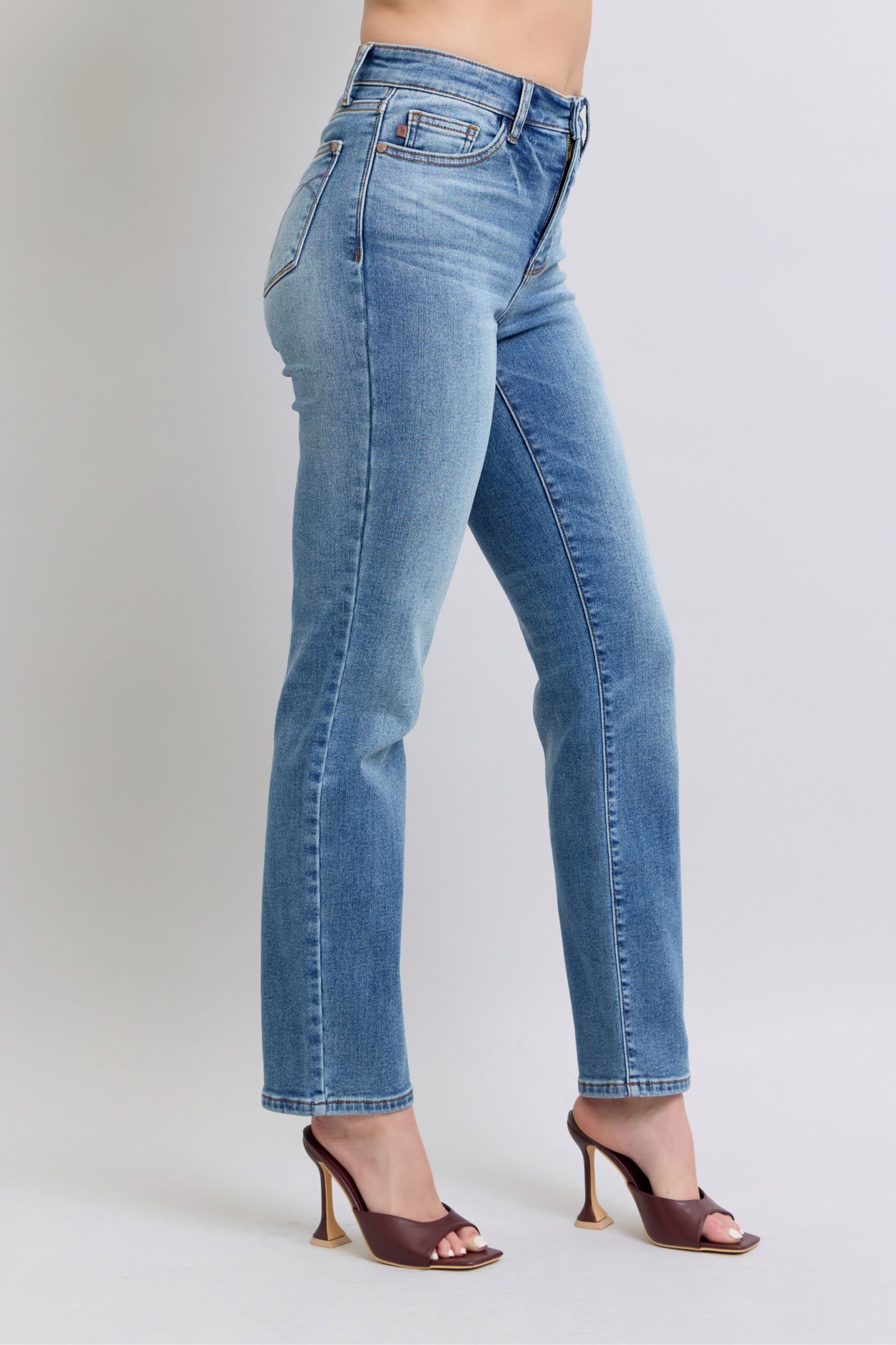Judy Blue Full Size Wash Thermal Straight Jeans with Pockets *
