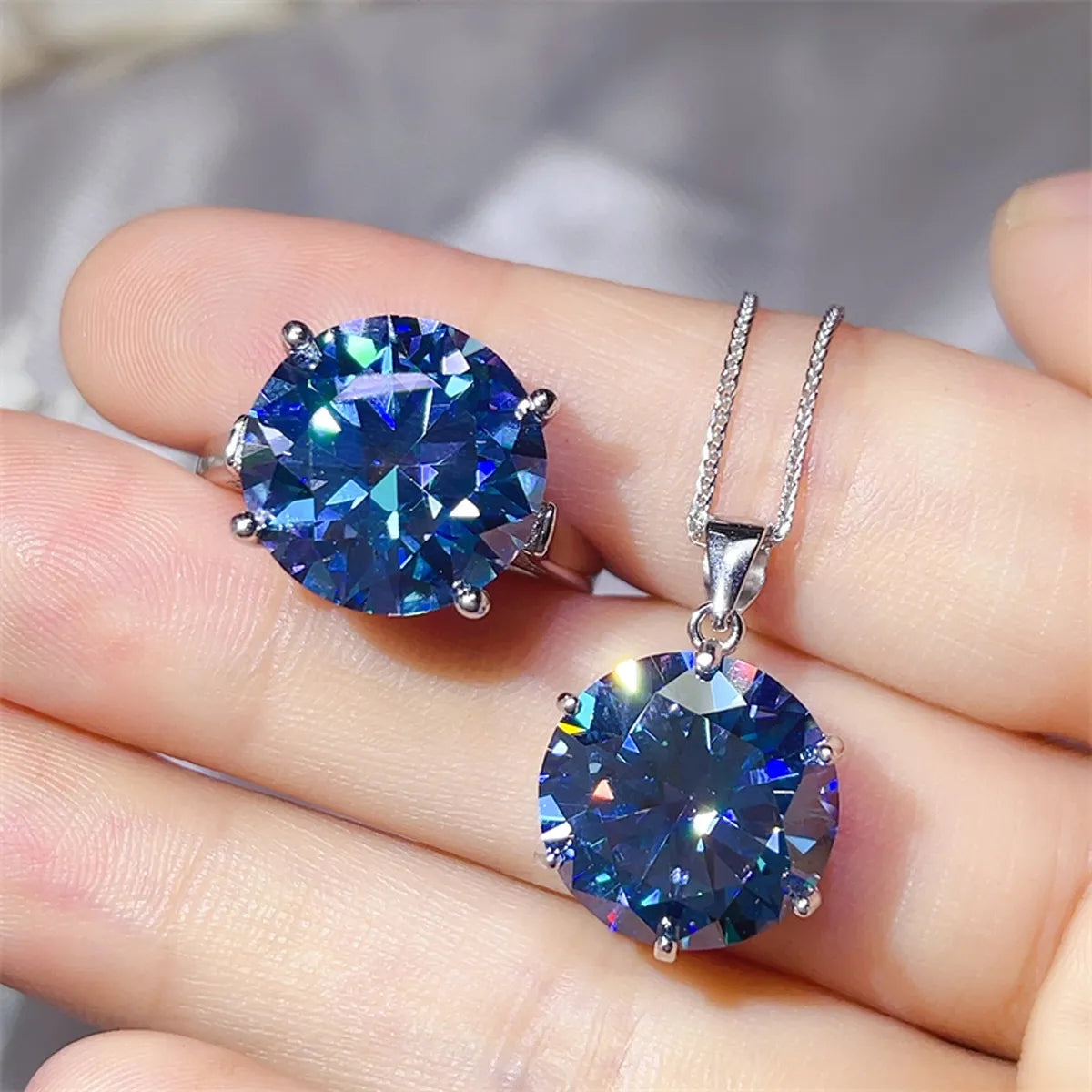 Jewelry sets (International)