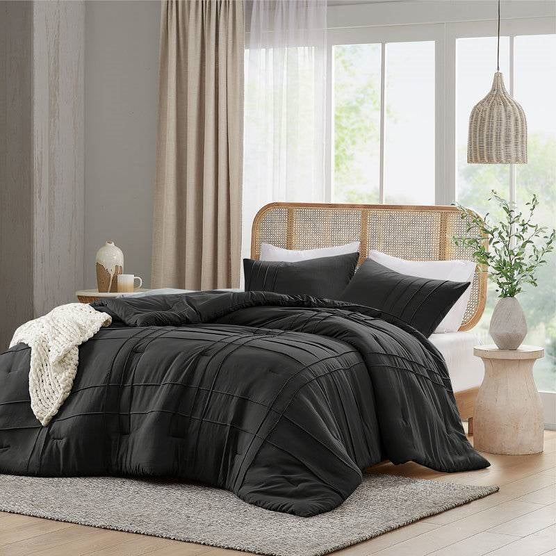 Pre-Washed Pleated Microfiber Comforter Set in Black