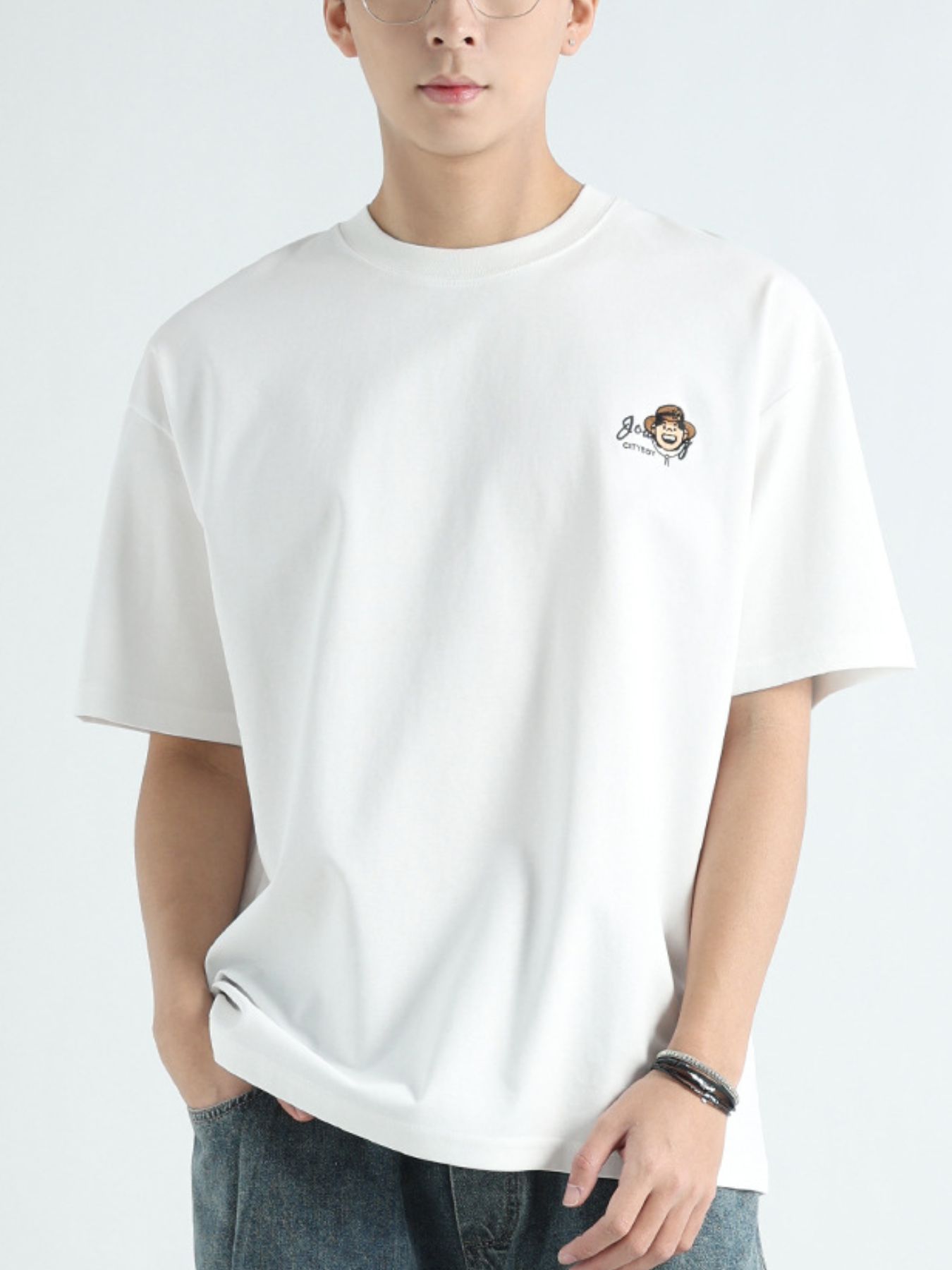 b8e93995-9f8a-46fa-8056-af80c7c27ff9-Max