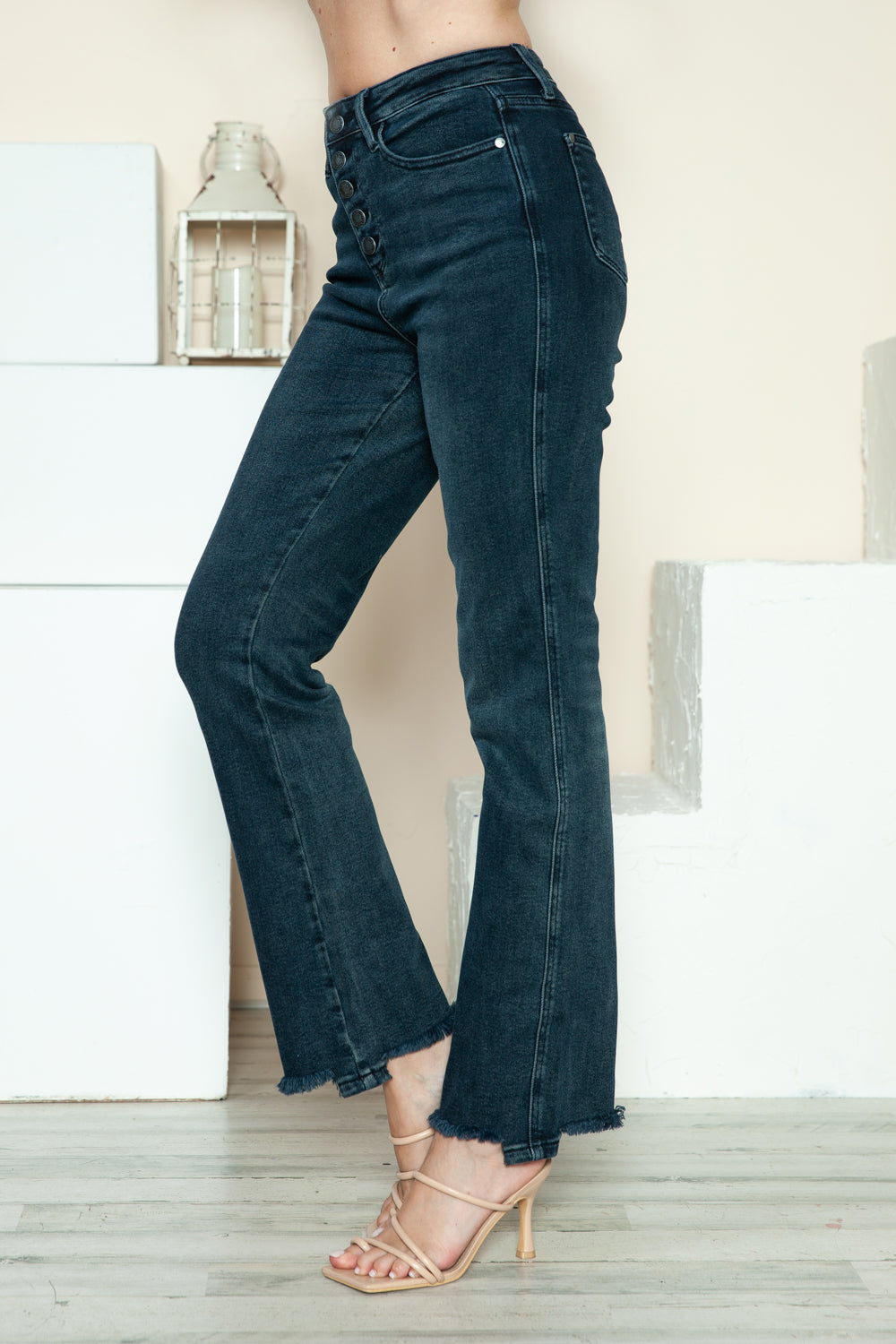 Judy Blue Full Size Button Fly Hem Destroy Straight Jeans *
