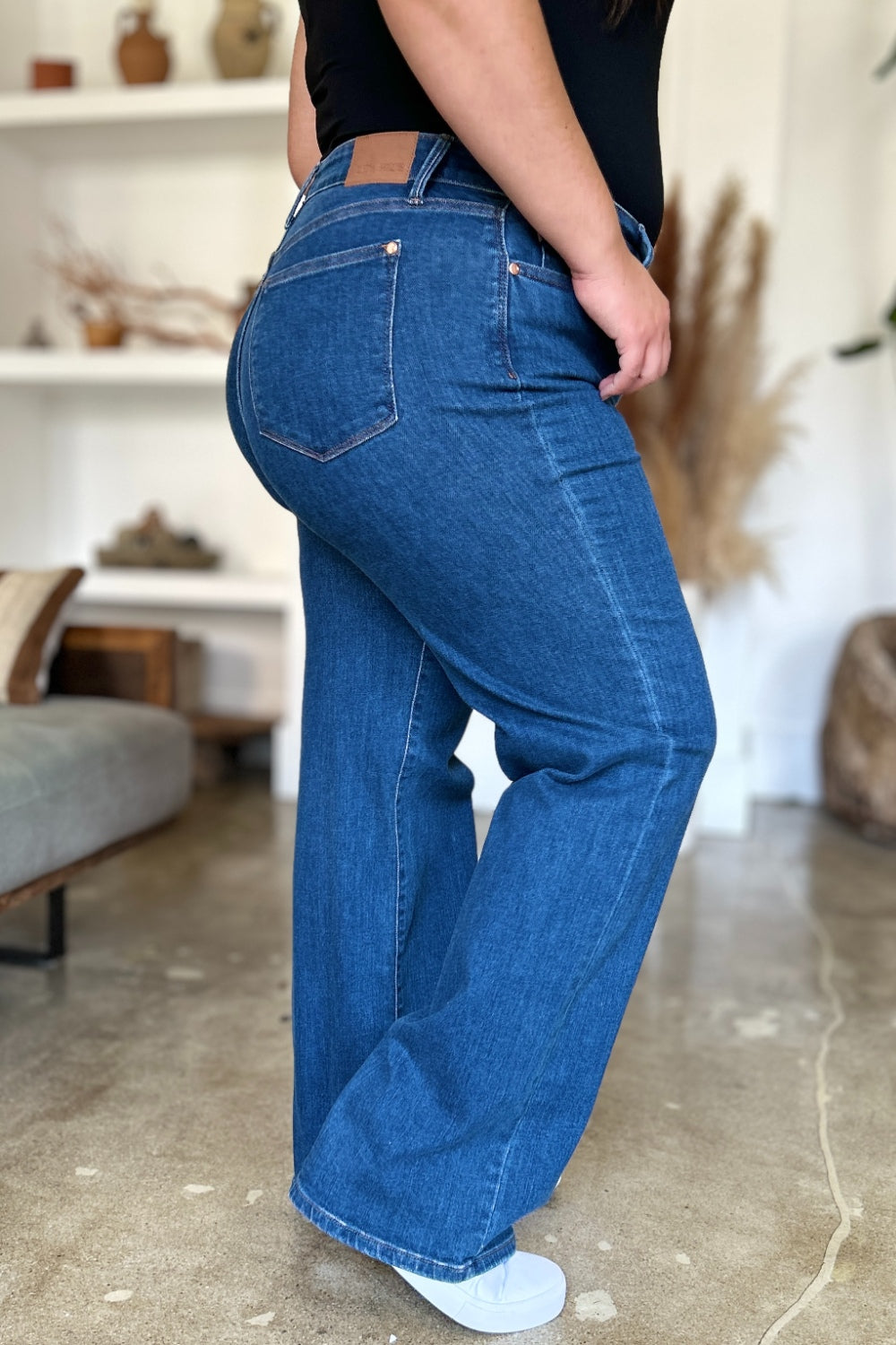 Judy Blue Full Size High Rise Straight Jeans *