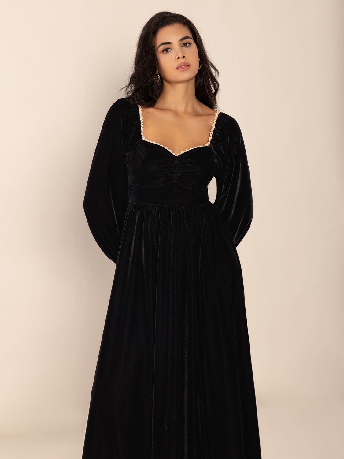 Sweetheart Neck Long Sleeve Midi Dress