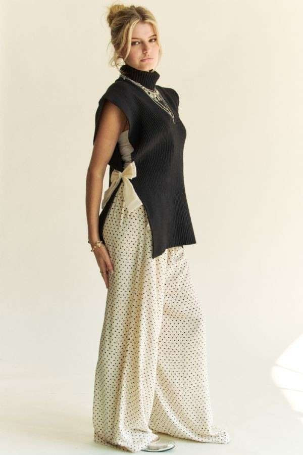 Davi & Dani Side Split Turtleneck Sleeveless Knit Top *