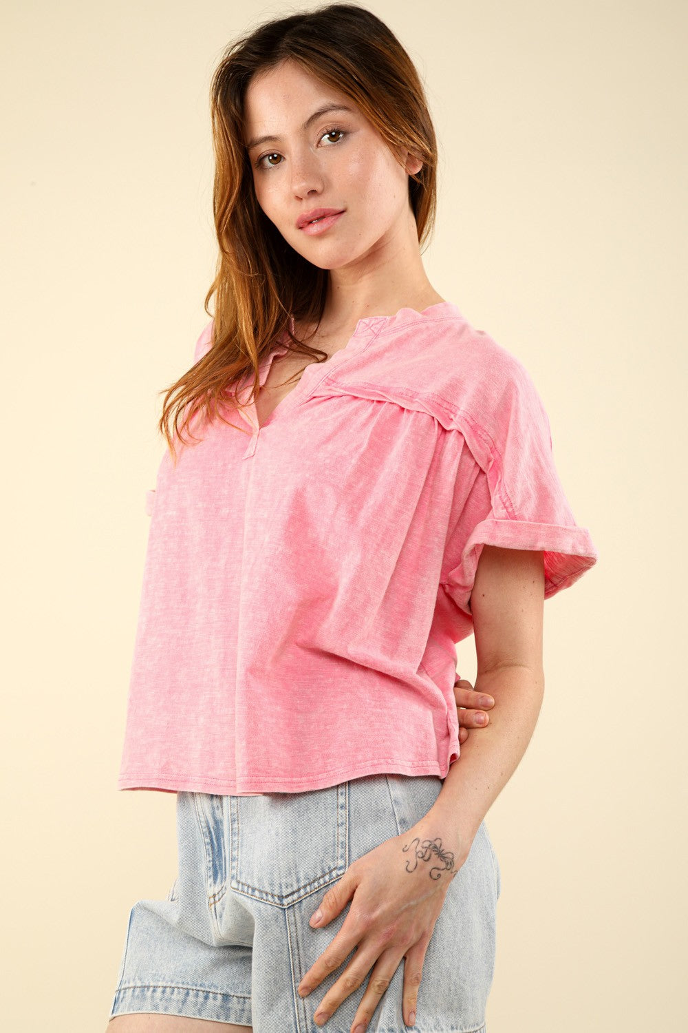 VERY J Nochted Short Sleeve Washed T-Shirt *
