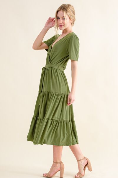 And The Why Soft Short Sleeve Tiered Midi Dress *