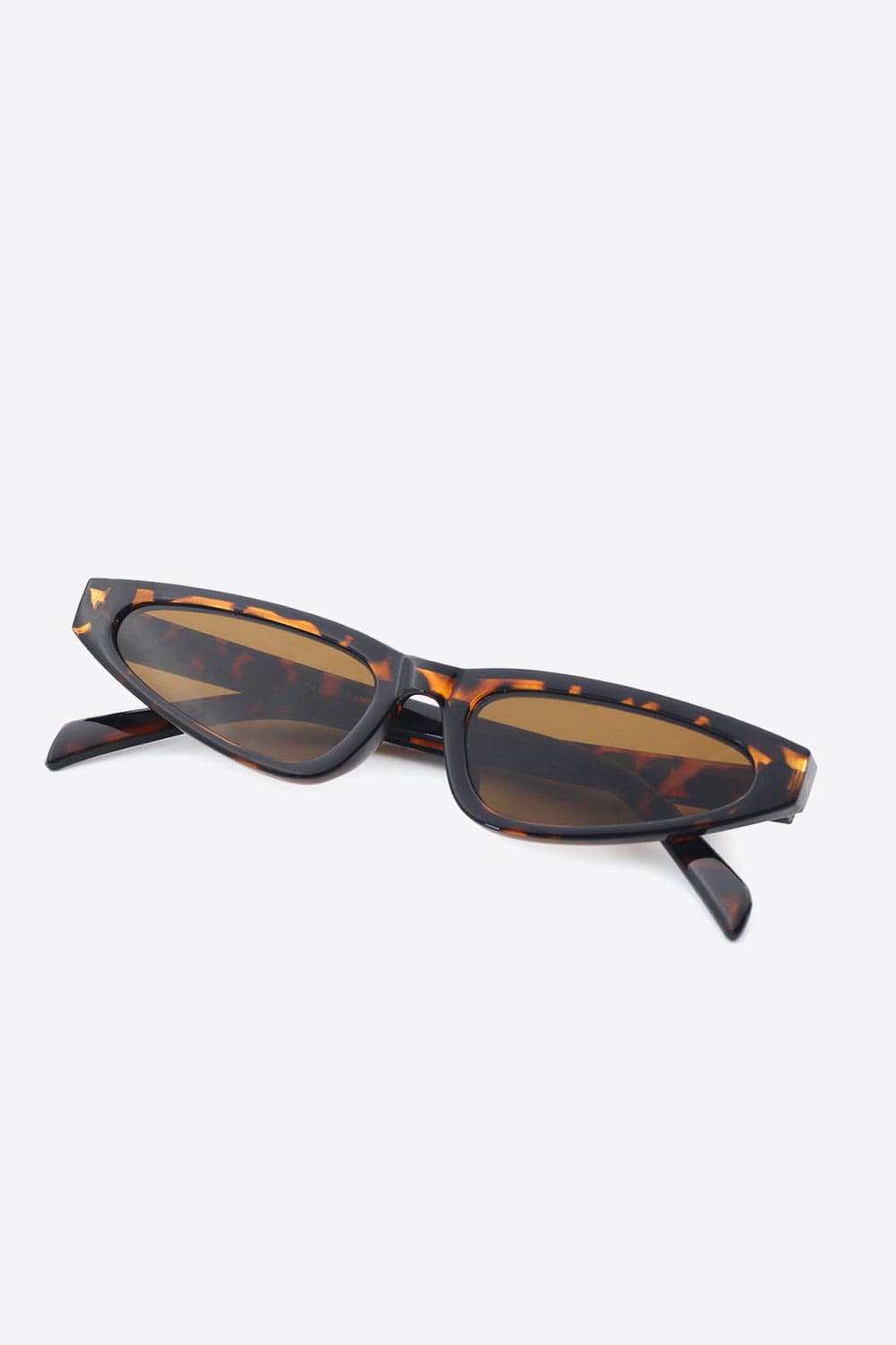 LA RETROVIN Polycarbonate Frame UV400 Cat Eye Sunglasses