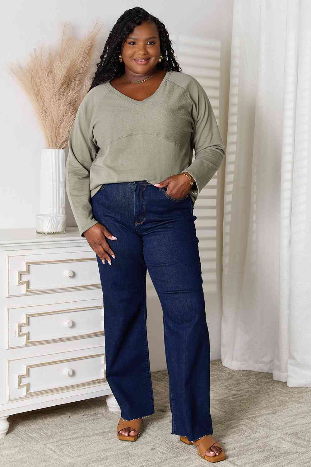 Culture Code Full Size V-Neck Long Sleeve T-Shirt *