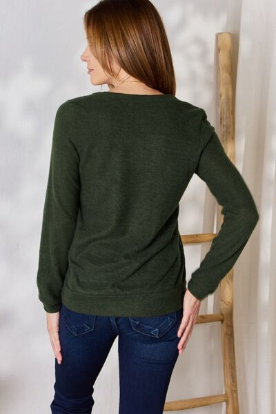 Hailey & Co Full Size Colorblock V-Neck Blouse *