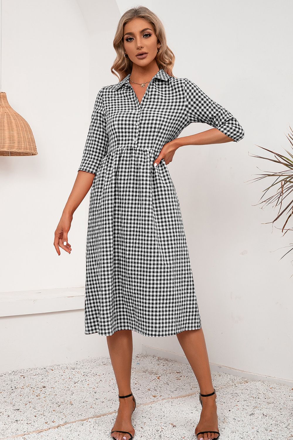 KeenLinear Plaid Collared Neck Midi Dress