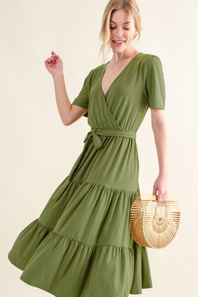 And The Why Soft Short Sleeve Tiered Midi Dress *