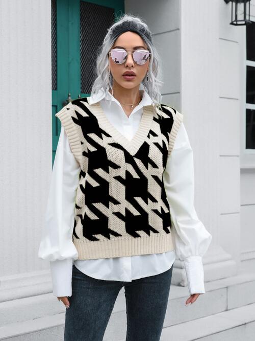 Zoe&Hannah Houndstooth V-Neck Sweater Vest