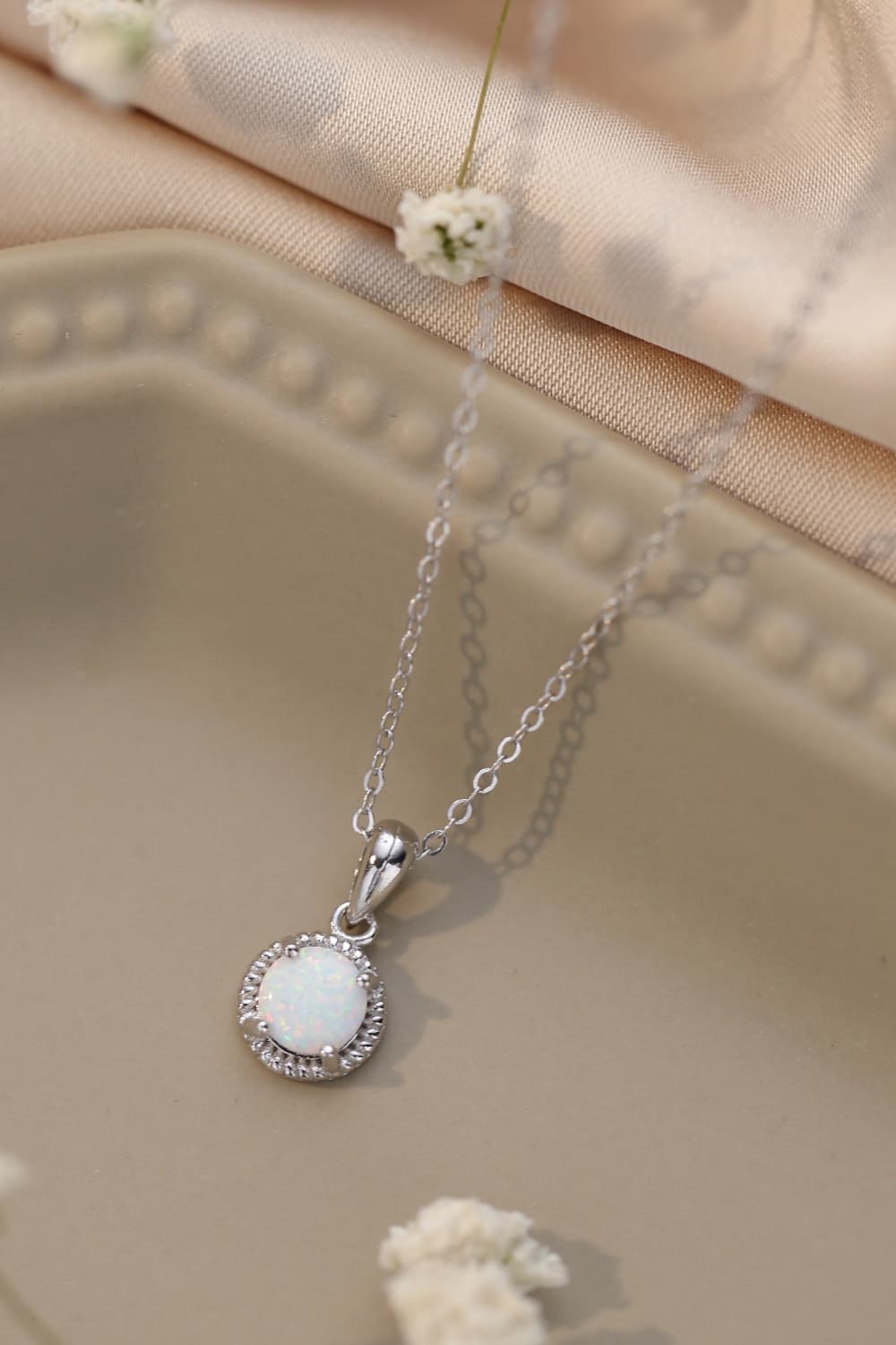 Women's Opal Round Pendant Chain Necklace