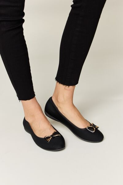 Forever Link Metal Buckle Flat Loafers *