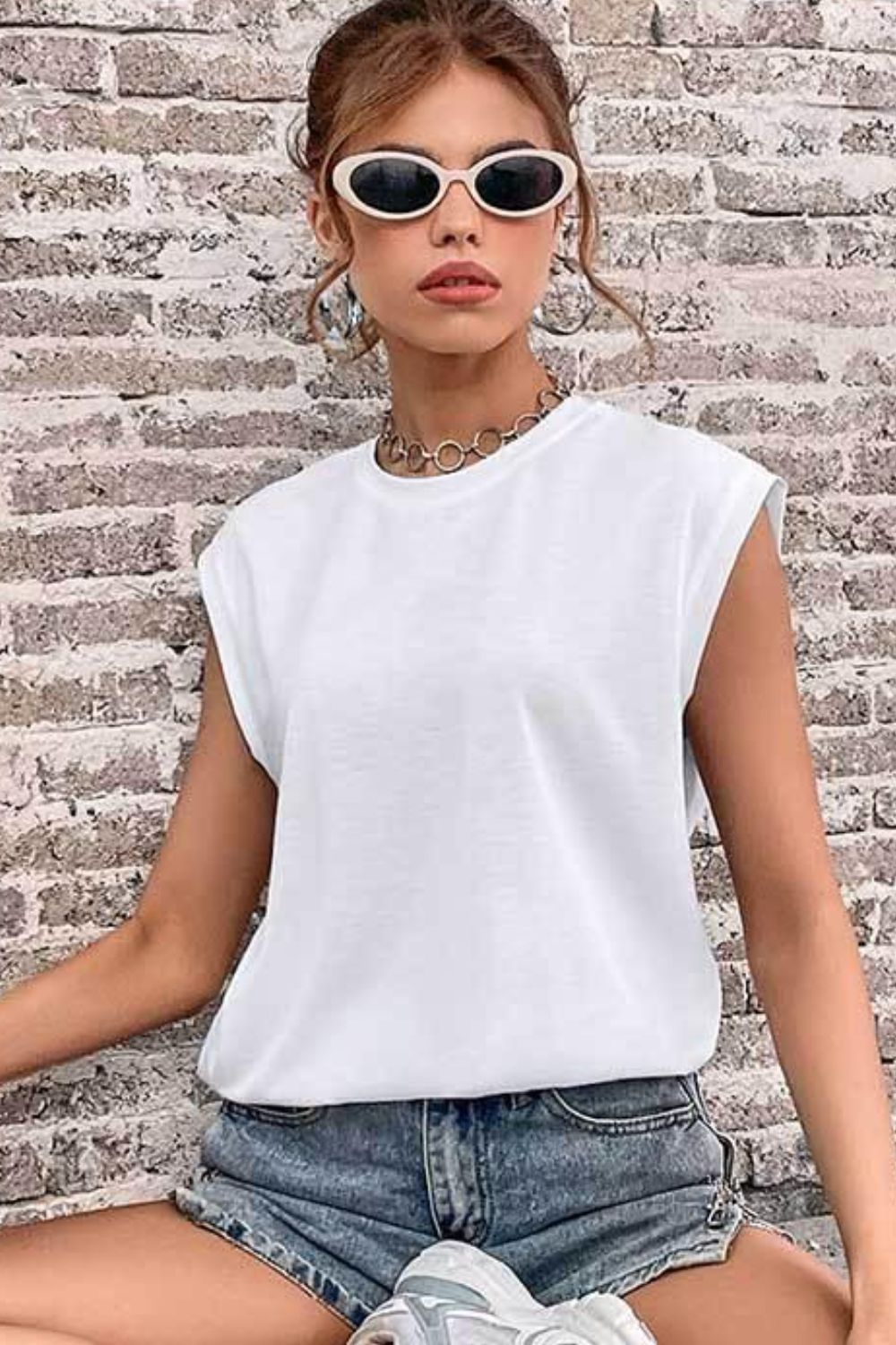 Women's Round Neck Cap Sleeve Top