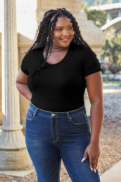 Basic Bae Full Size Round Neck Short Sleeve Bodysuit *