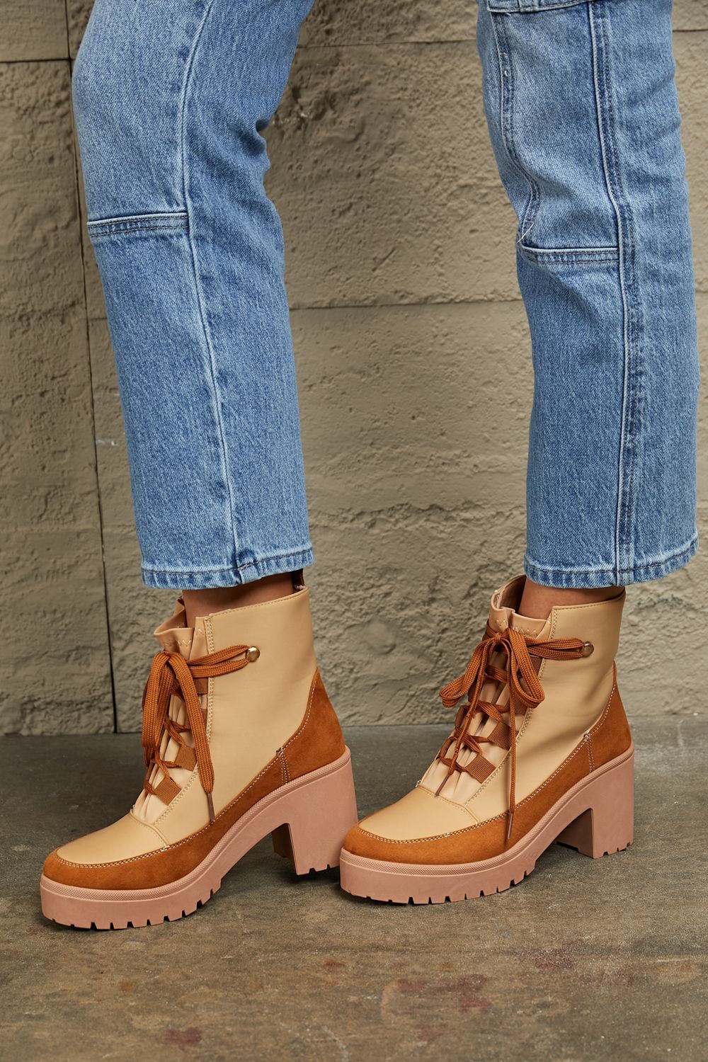 East Lion Corp Lace Up Tan Lug Boots