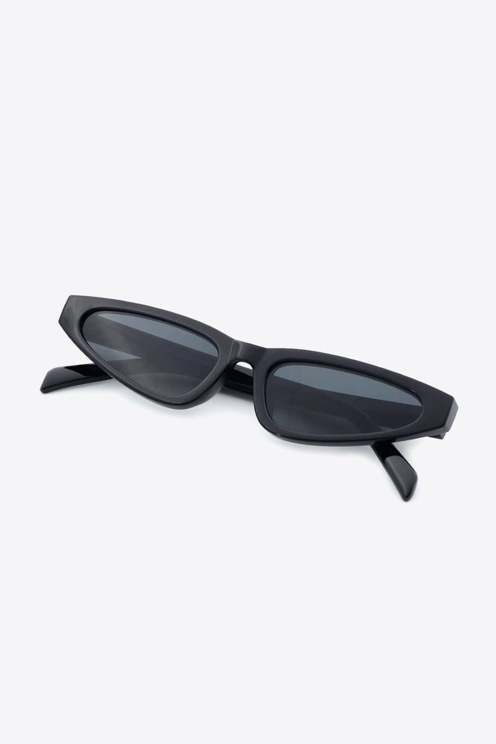 LA RETROVIN Polycarbonate Frame UV400 Cat Eye Sunglasses