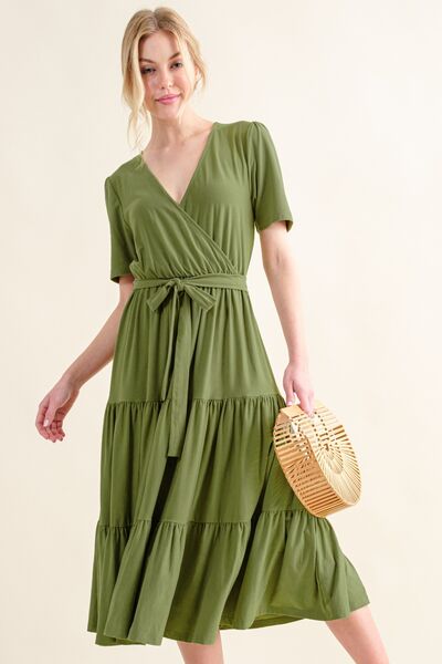 And The Why Soft Short Sleeve Tiered Midi Dress *