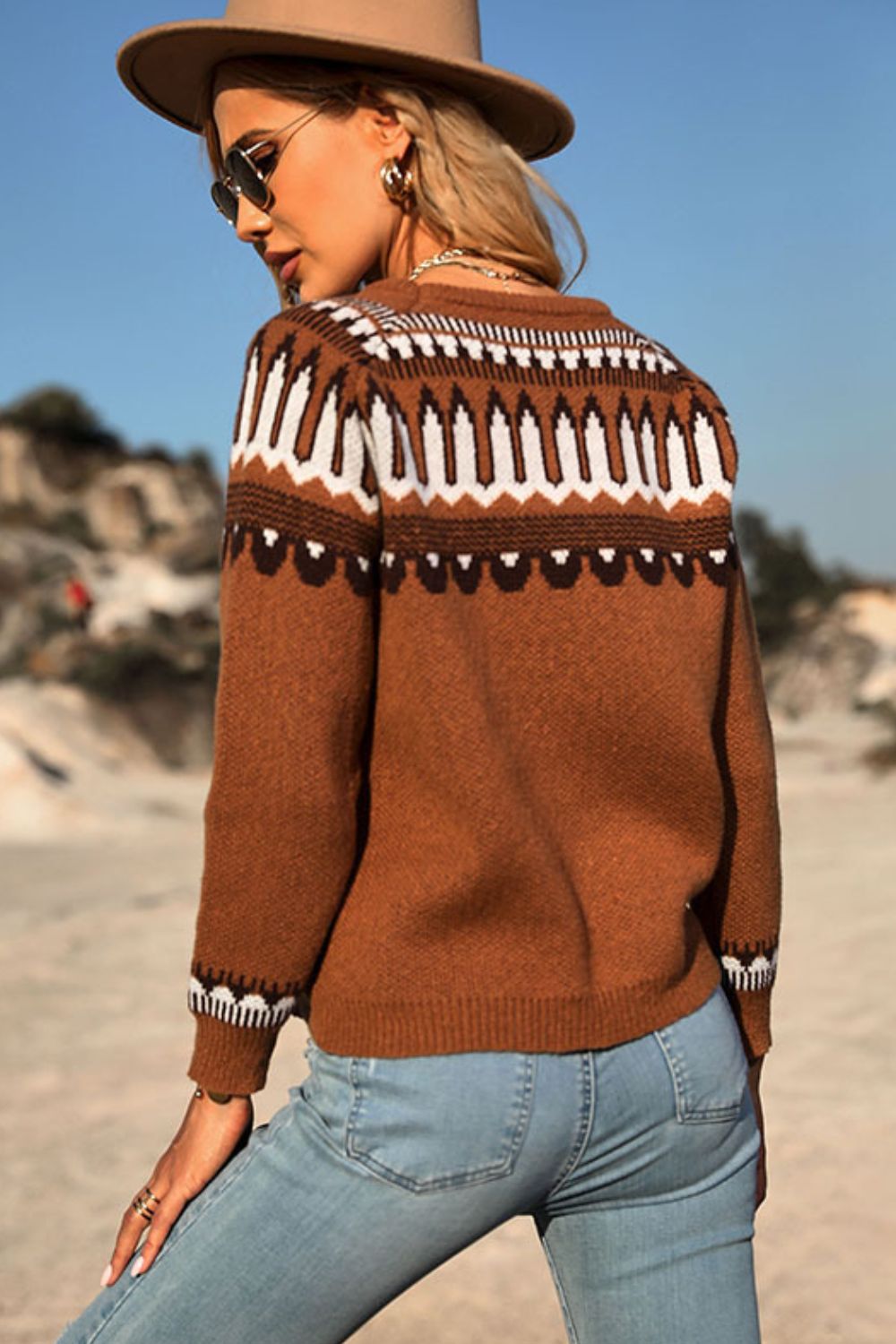 Woven Right Sweet and Casual Patterned Round Neck Sweater