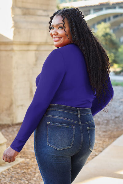 Basic Bae Full Size Round Neck Long Sleeve Bodysuit *