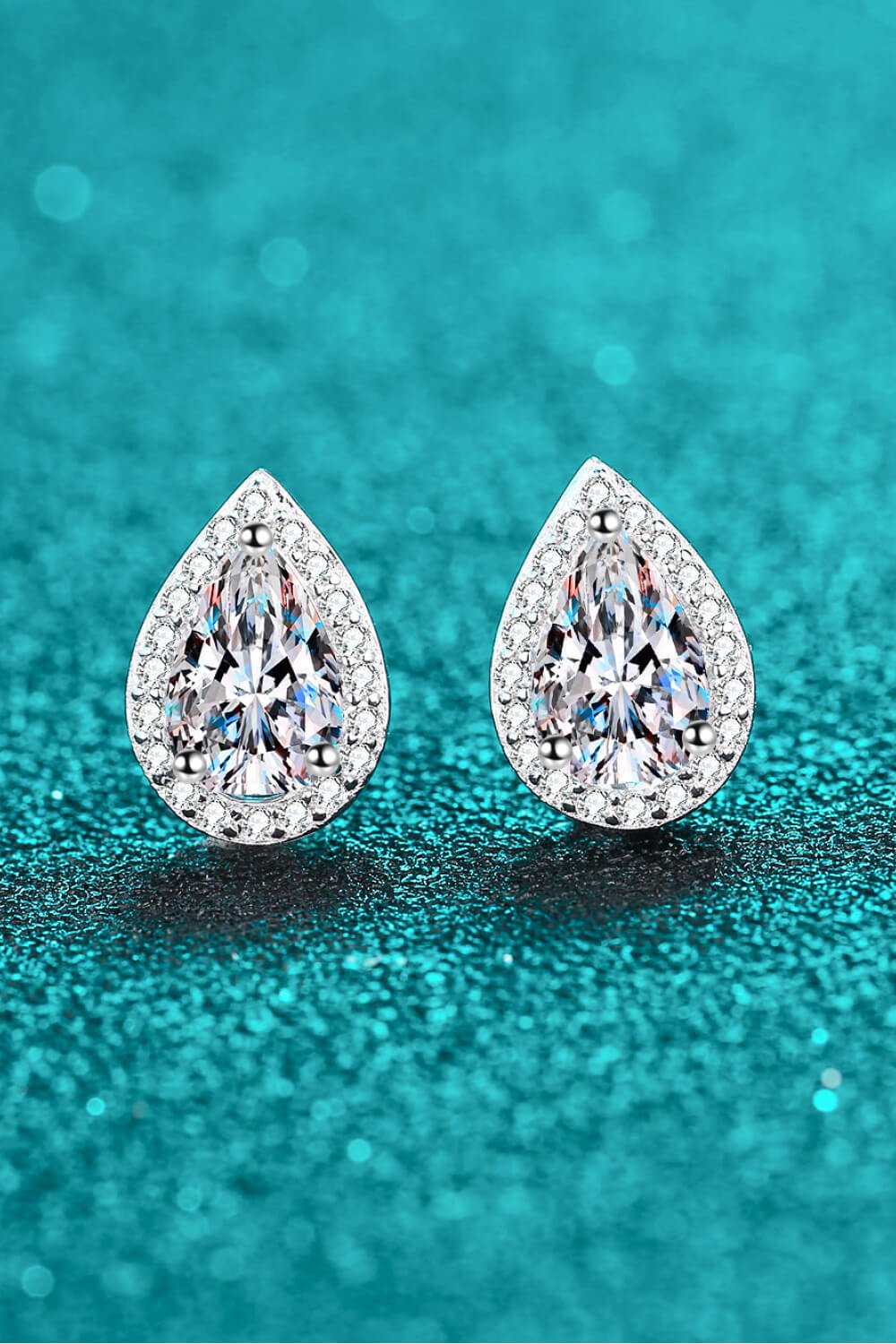 Women's Moissanite Teardrop Stud Earrings