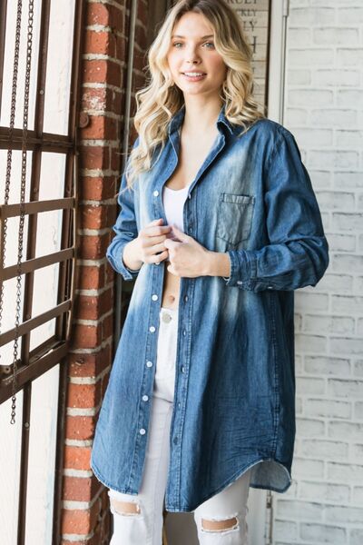 Veveret Pocketed Button Up Washed Denim Shirt *