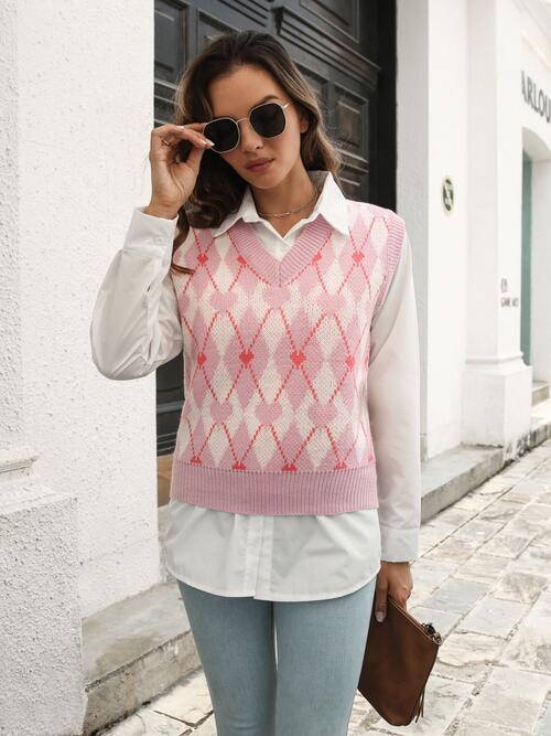 Zoe&Hannah Geometric V-Neck Blush Pink Sweater Vest