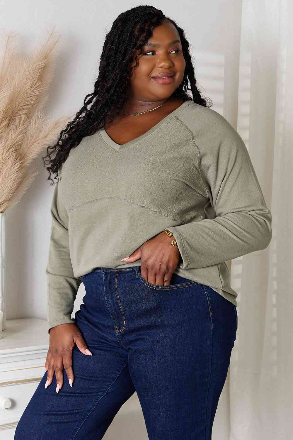 Culture Code Full Size V-Neck Long Sleeve T-Shirt *