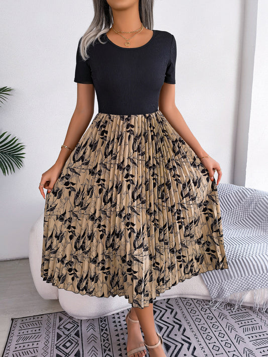 Aaliyah Isla Printed Round Neck Pleated Dress