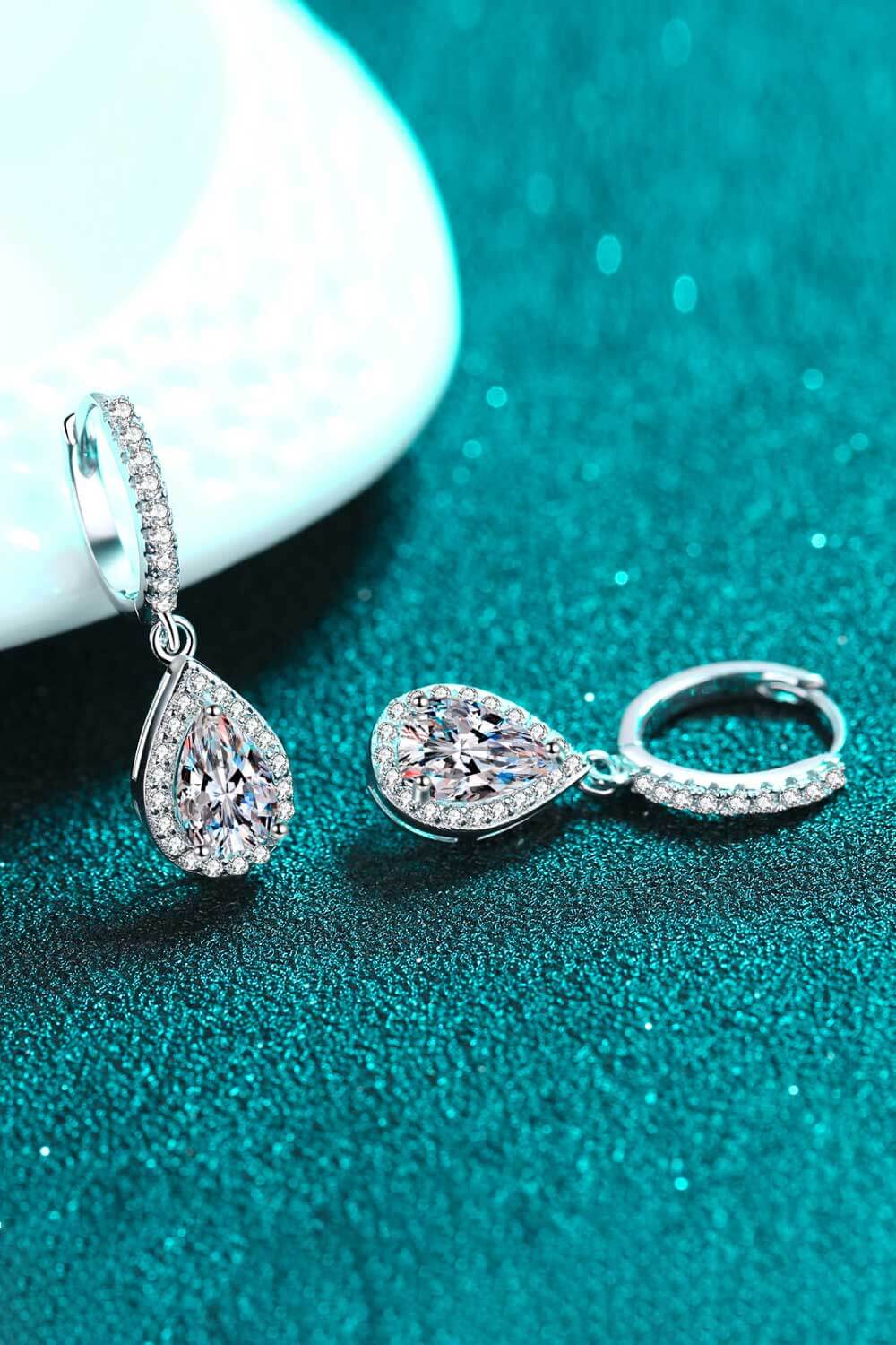 Women's Moissanite Teardrop Earrings