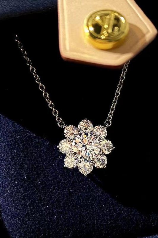 1 Carat Moissanite Floral Pendant Necklace 💜