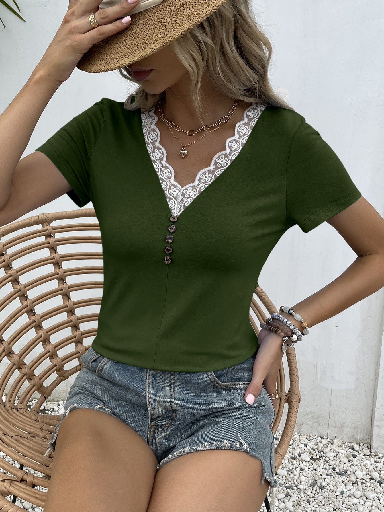 LAQUITETA Lace Trim V-Neck Short Sleeve Blouse