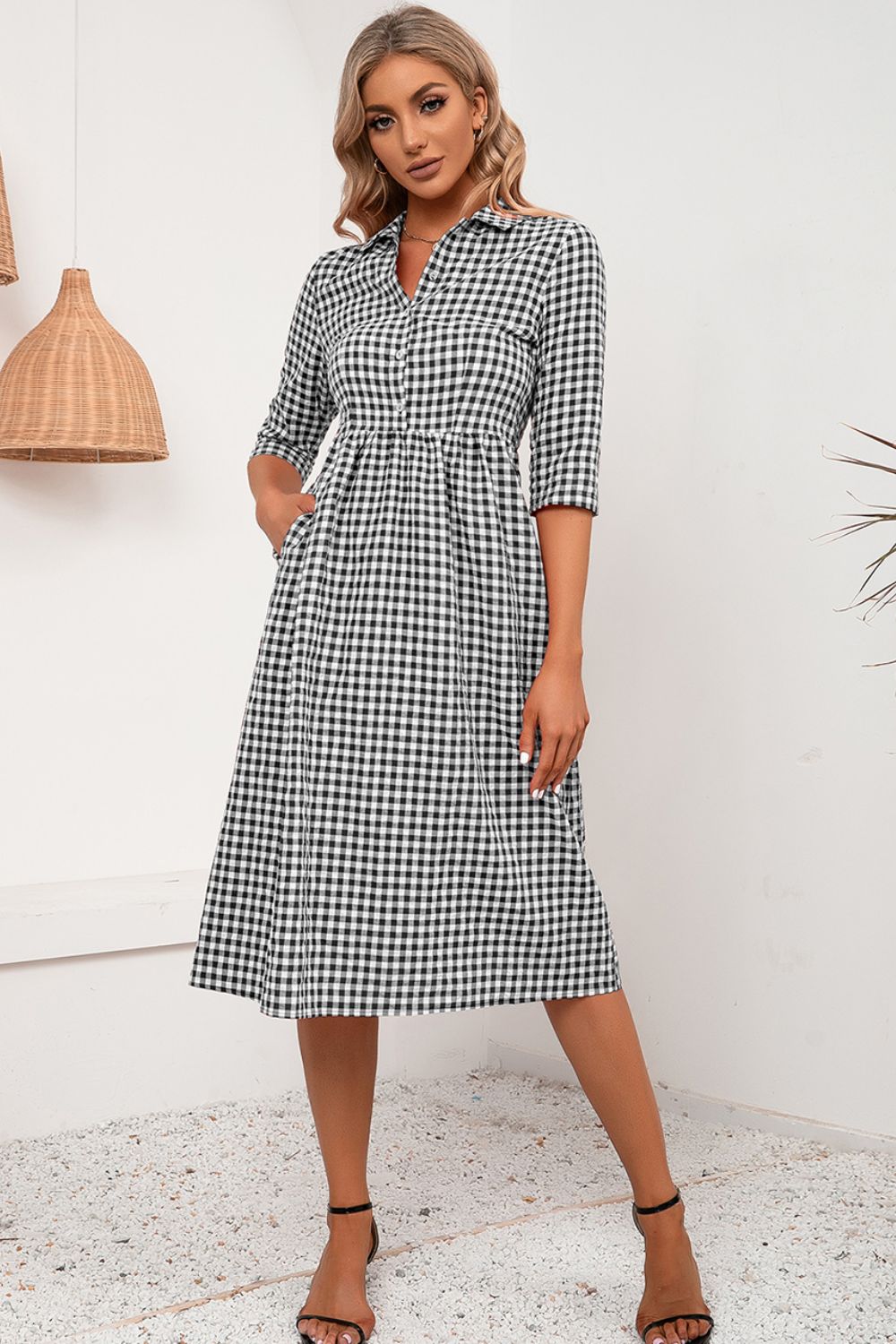 KeenLinear Plaid Collared Neck Midi Dress