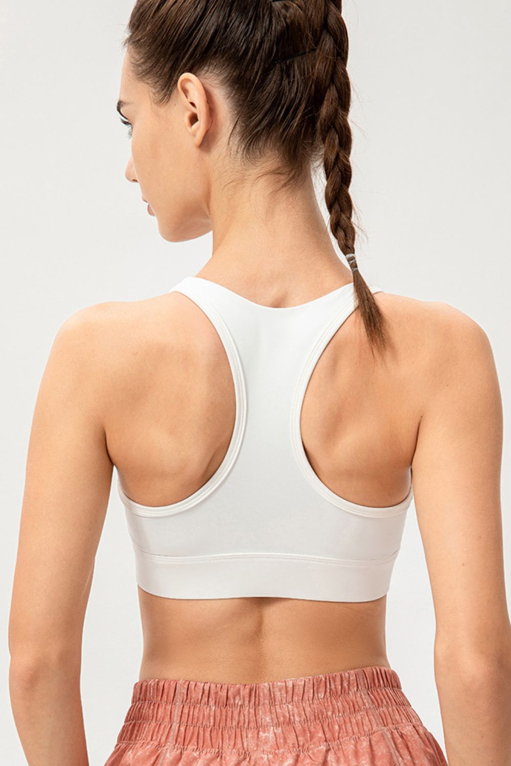 SO COMFY Zip-Up Round Neck Sports Bra