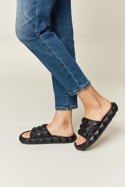 WILD DIVA Pyramid Stud Toe Band Footbed Sandals *
