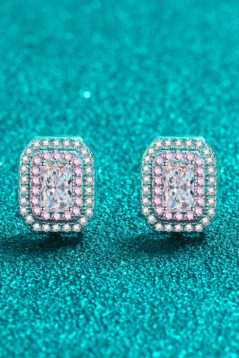 1 Carat Moissanite and Zircon Contrast Geometric Stud Earrings 💜