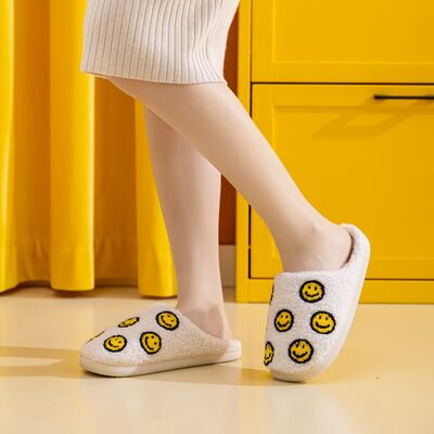 Melody Smiley Face Yellow Smile Mix Slippers