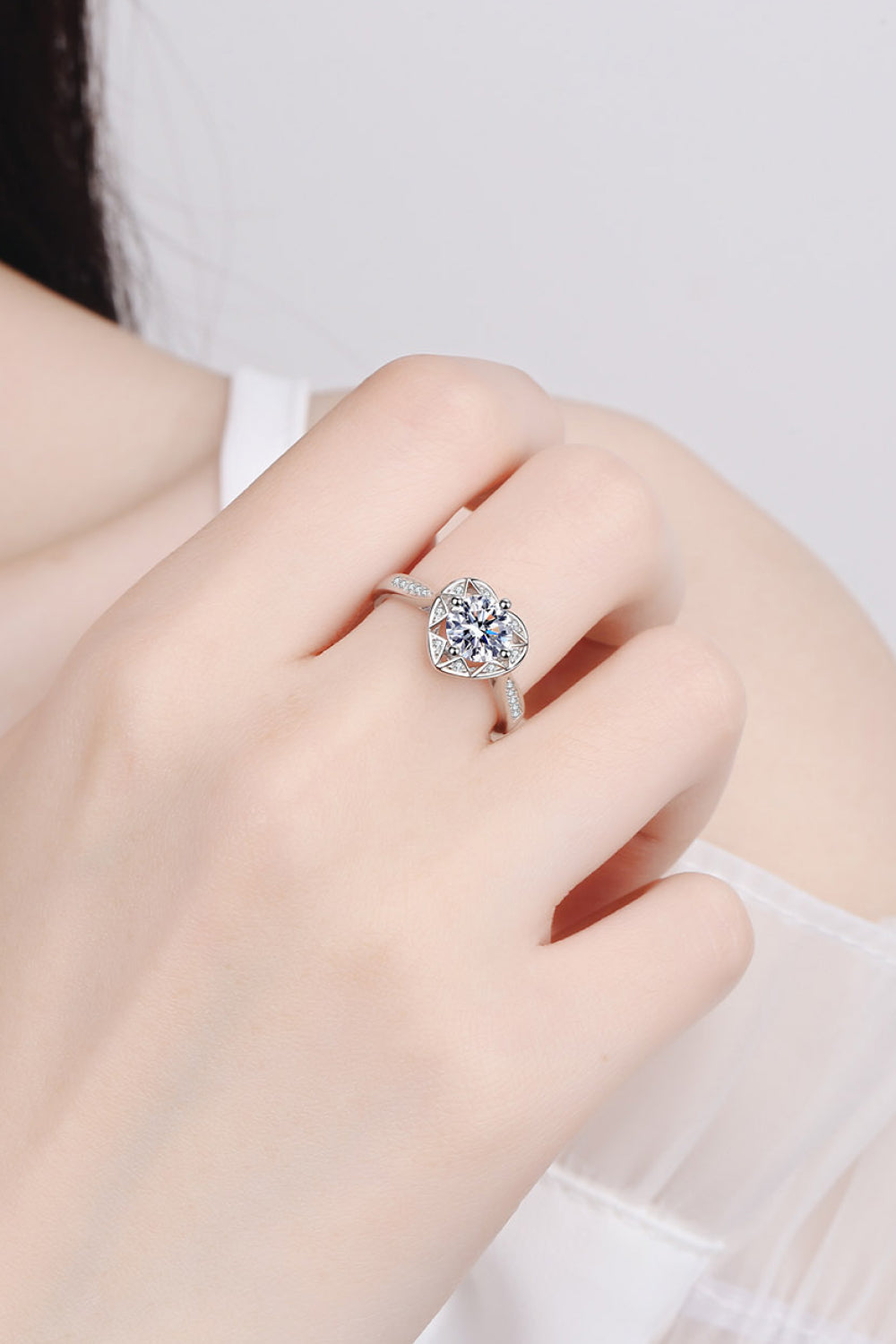 Women's Moissanite Heart Ring