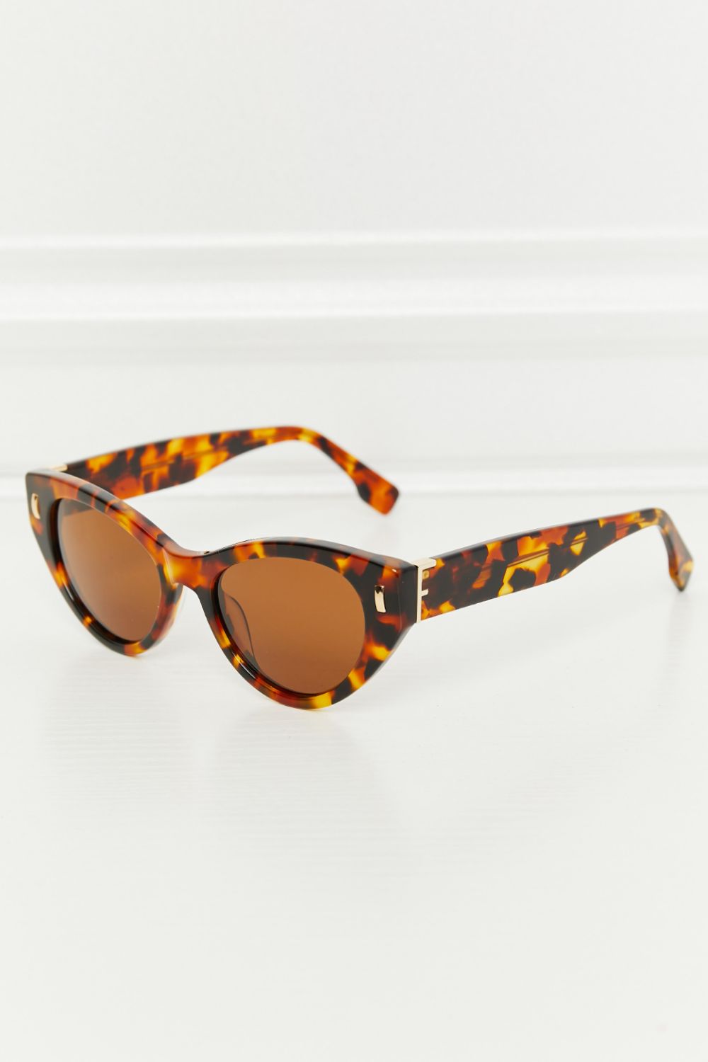 CUTIE Tortoiseshell Acetate Frame Sunglasses