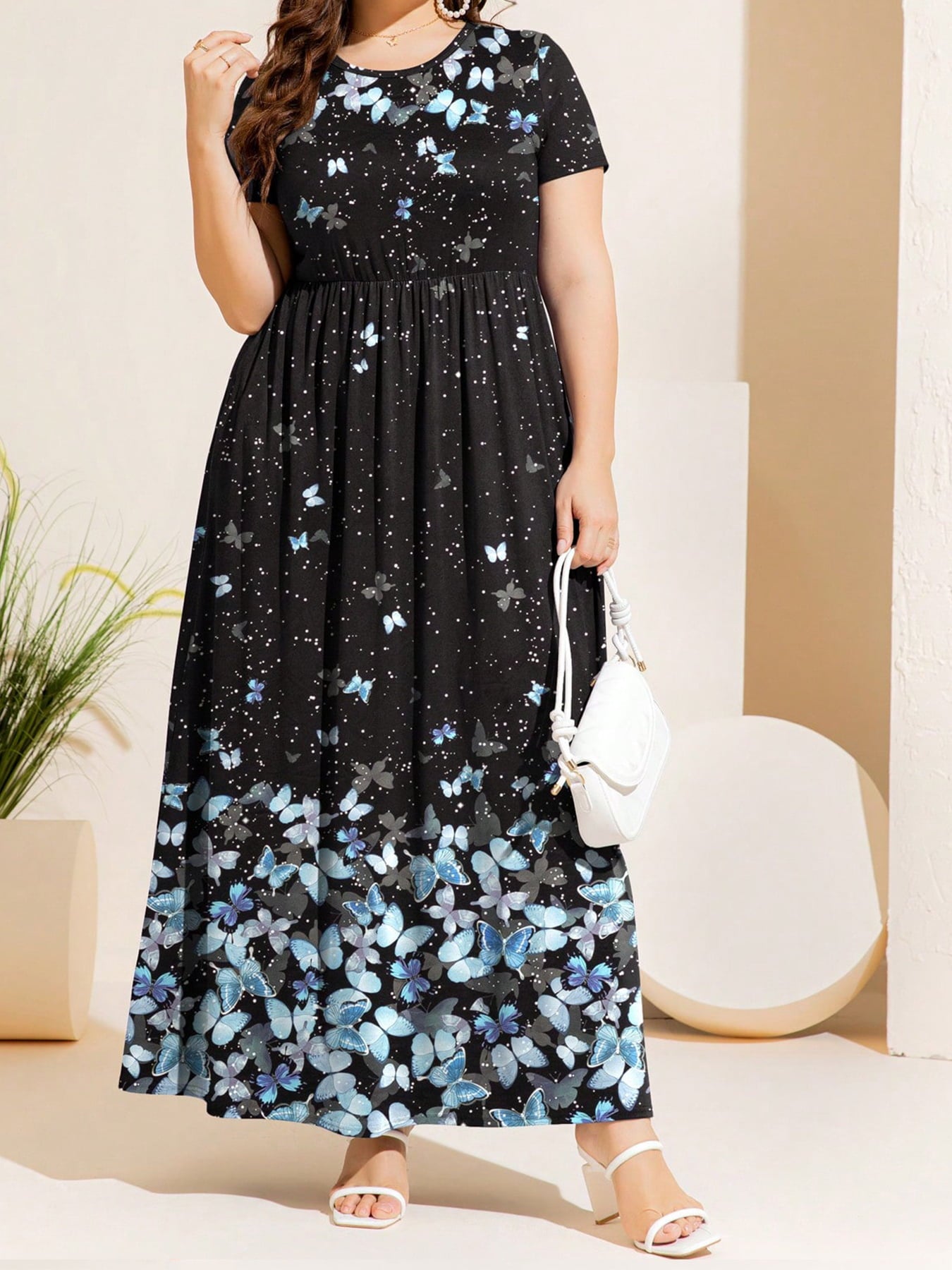 Arlowe Lea Plus Size Printed Round Neck Short Sleeve Maxi Dress