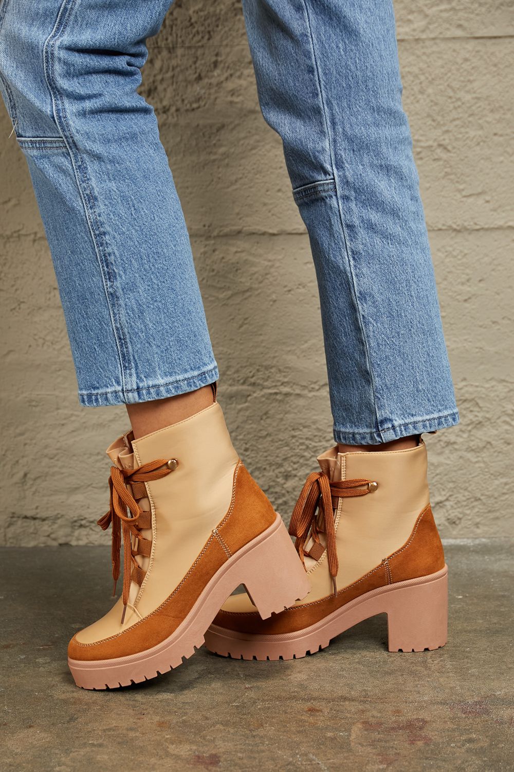 East Lion Corp Lace Up Tan Lug Boots